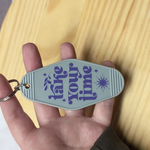 Take your time gray key chain - Picture 2 of 2